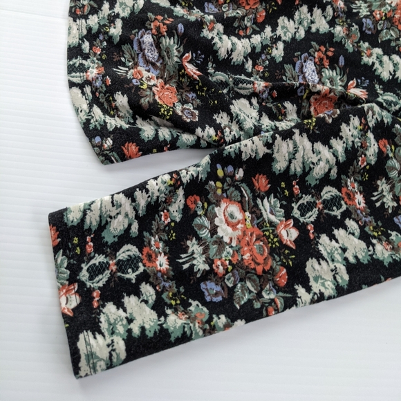 Philosophy Floral Blouse with Gold Zipper - Sz. Medium - Picture 2 of 13